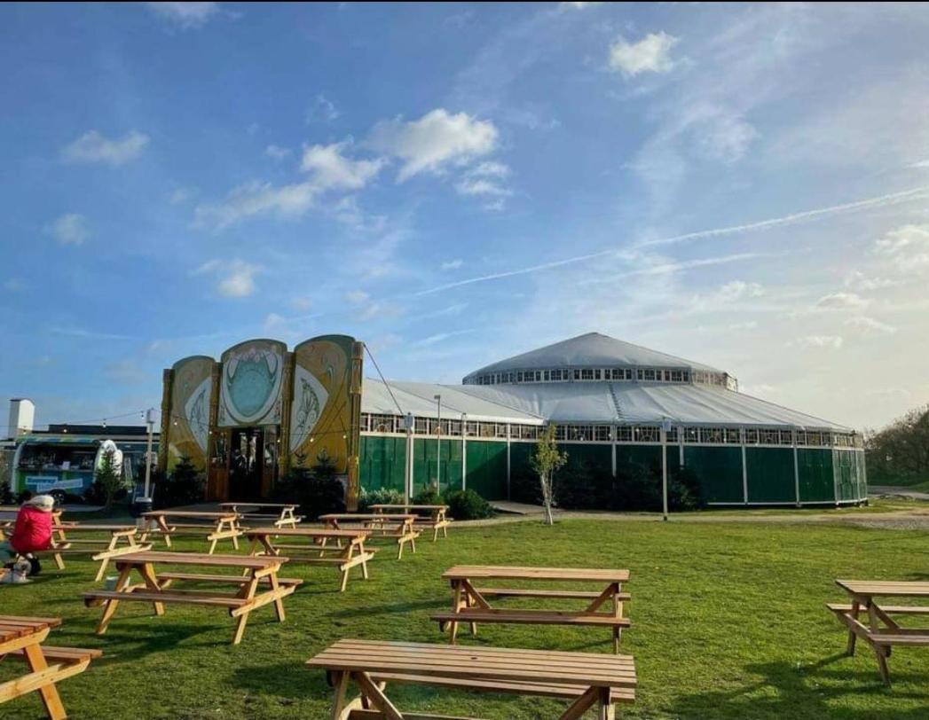 Luxury Tattersall Lakes Hot Tub Staycation 6 Berth Luxury Caravan Tattershall Exteriör bild