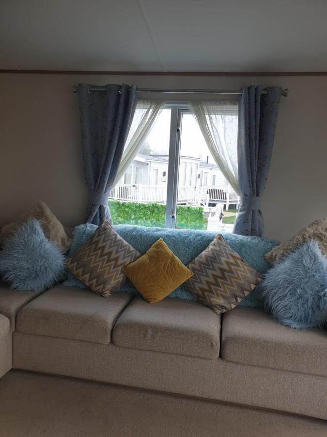 Luxury Tattersall Lakes Hot Tub Staycation 6 Berth Luxury Caravan Tattershall Exteriör bild